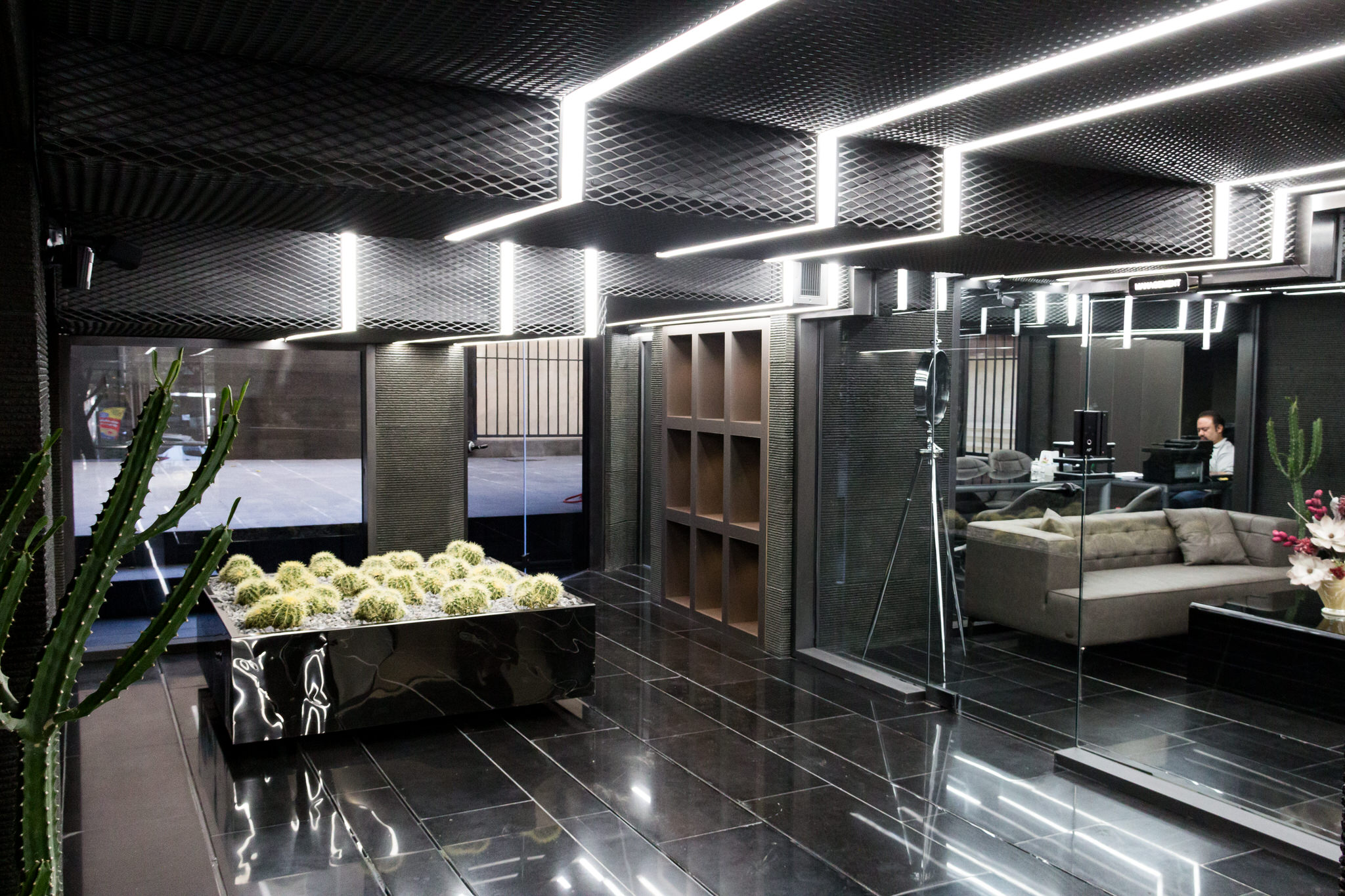  نمایشگاه اتومبیل تختی